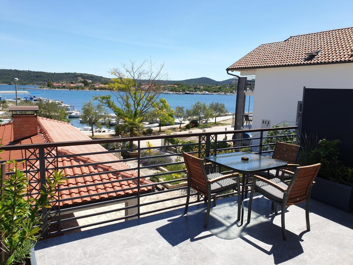 Apartmani Kameno Sidro 比利切 外观 照片