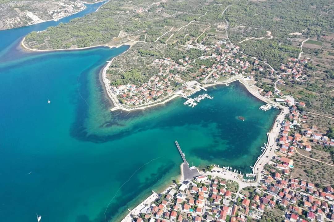 Apartmani Kameno Sidro 比利切 外观 照片