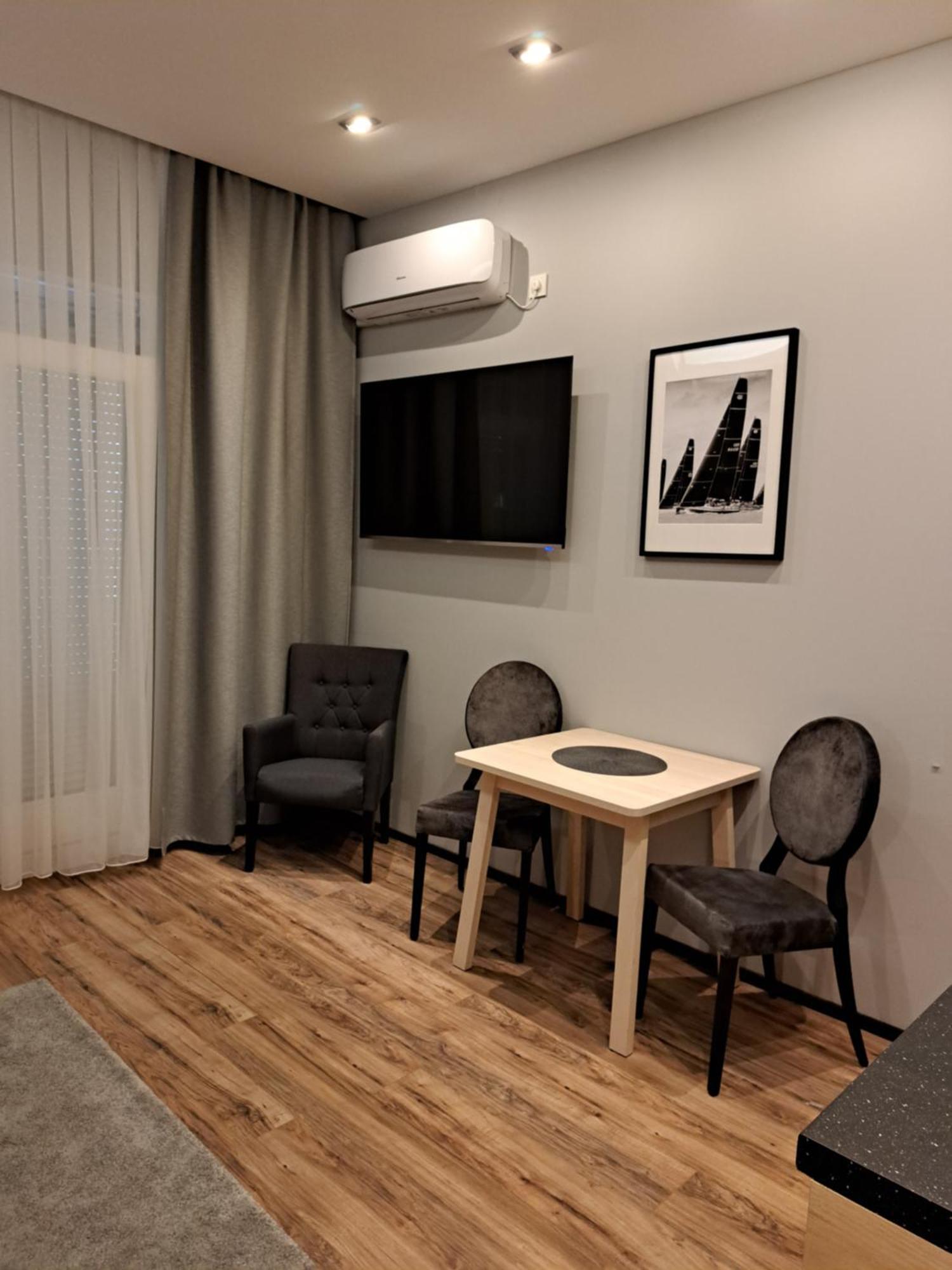 Apartmani Kameno Sidro 比利切 外观 照片
