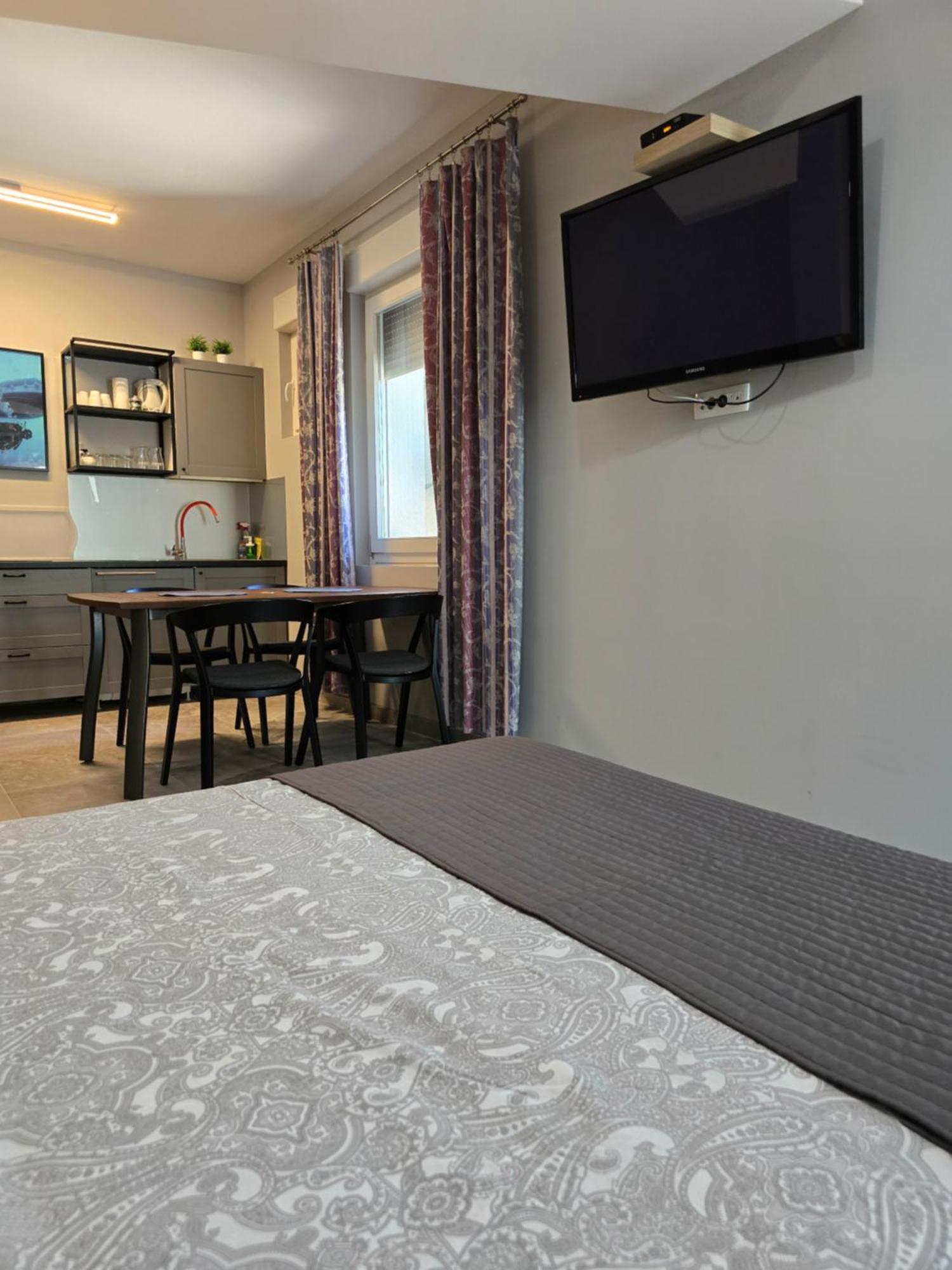Apartmani Kameno Sidro 比利切 客房 照片