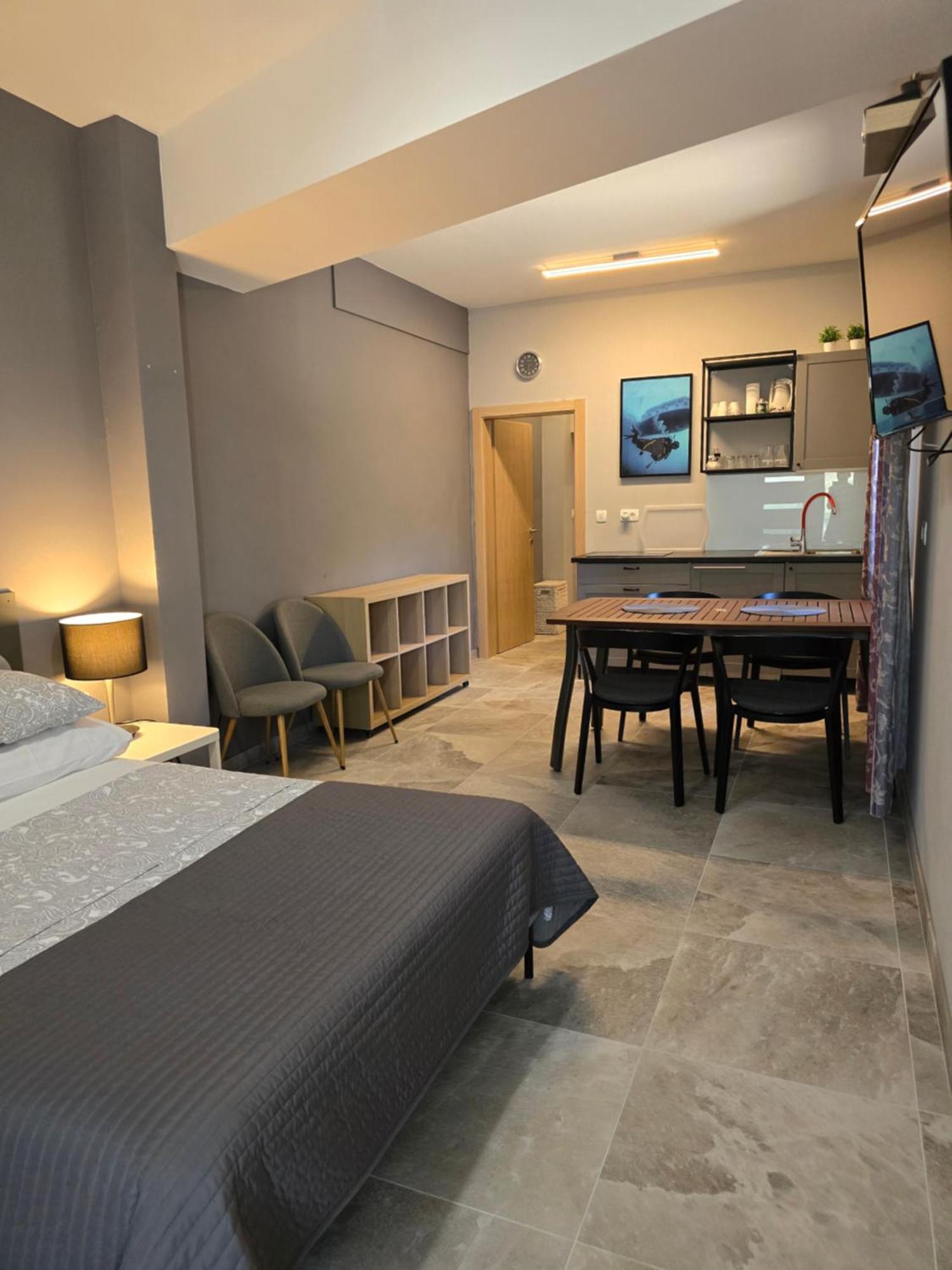 Apartmani Kameno Sidro 比利切 客房 照片