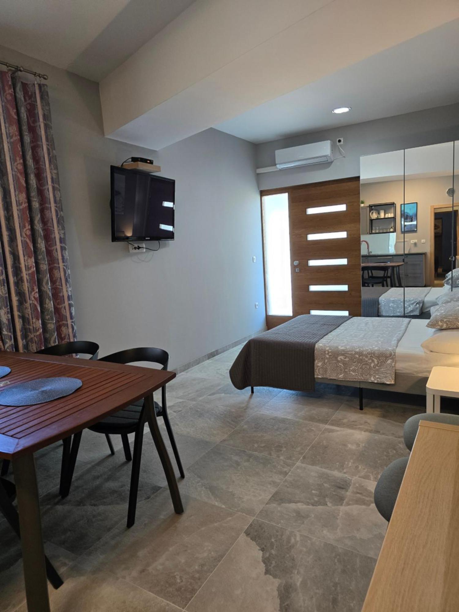 Apartmani Kameno Sidro 比利切 客房 照片